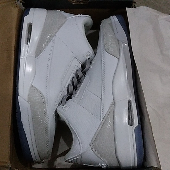 Air Jordan 3 - Picture 6 of 6
